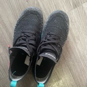 Nike Black and Teal Flyknit Vapormax Shoes